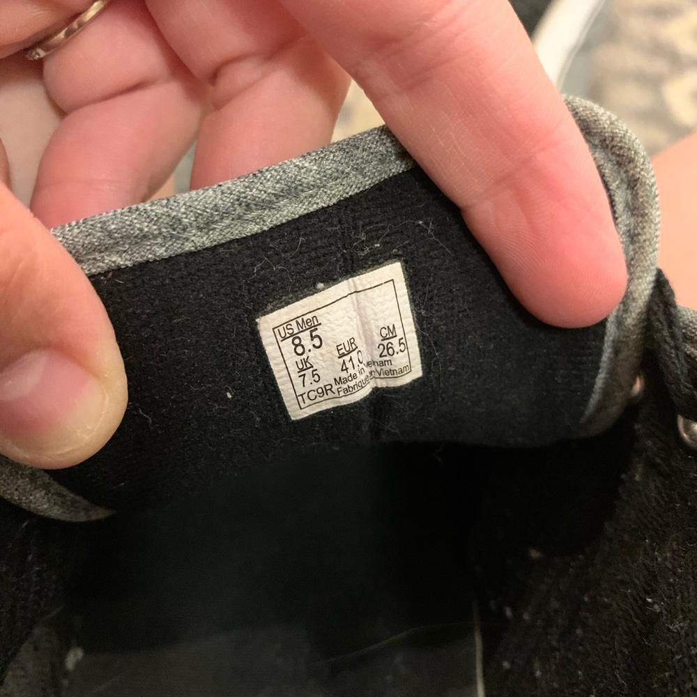 Vans - Picture 3 of 3